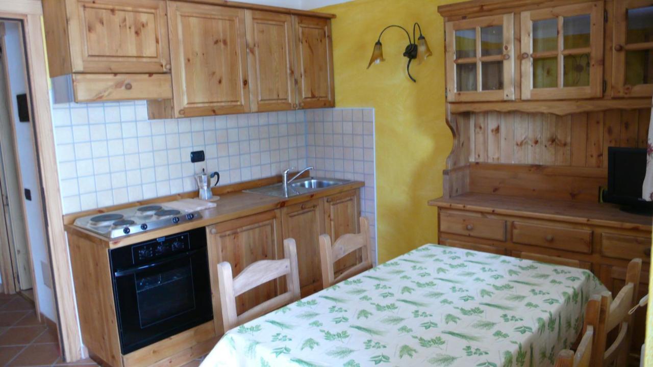 Residence Les Myosotis Champoluc Eksteriør bilde